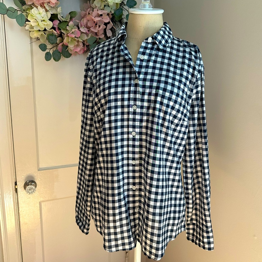 NEW J Crew navy plaid button down shirt sz M